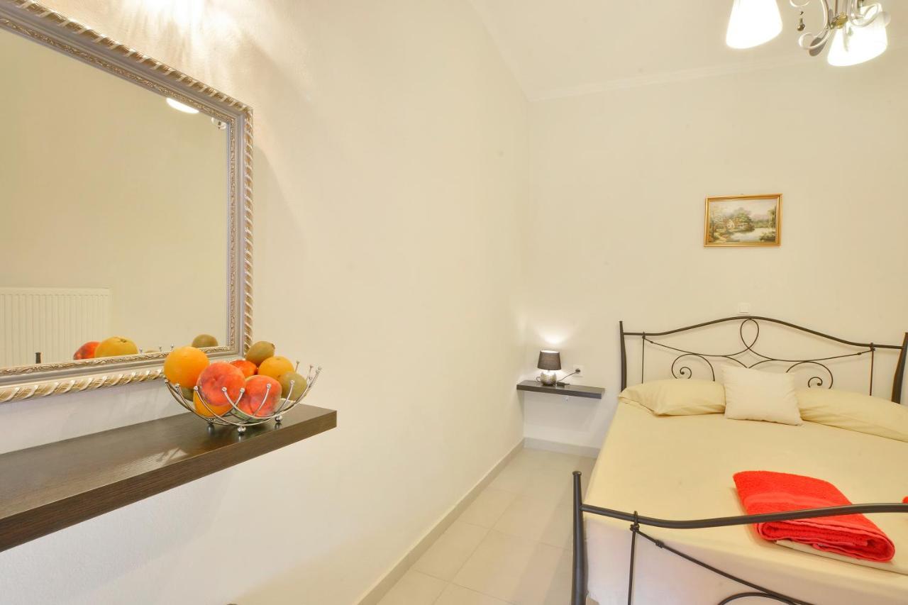 Alex Apartment Suites Virós Extérieur photo
